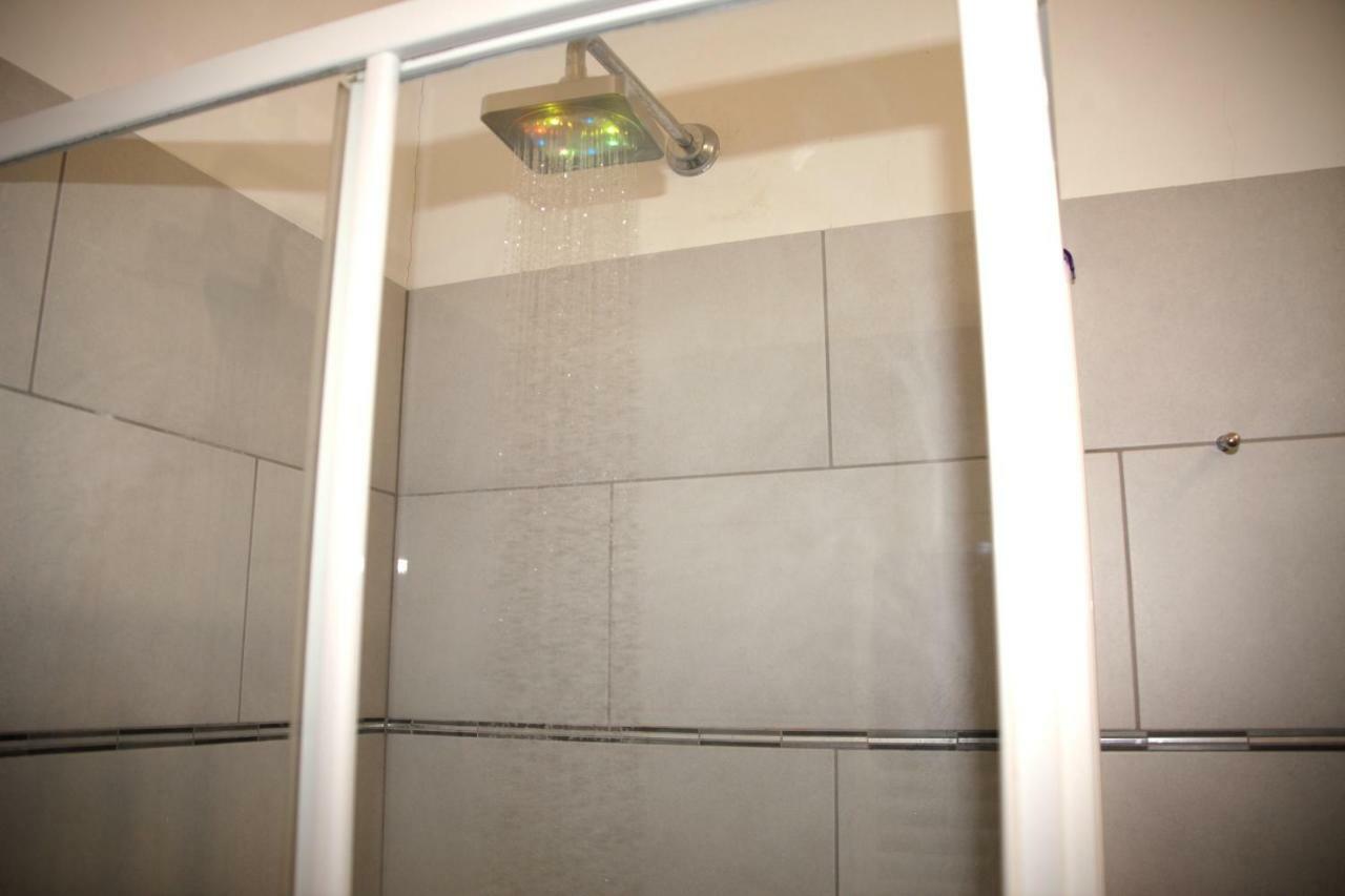 Apartamento Alloggio Turistico Cadorna - Fontana Di Trevi , Via Veneto Piazza Di Spagna *